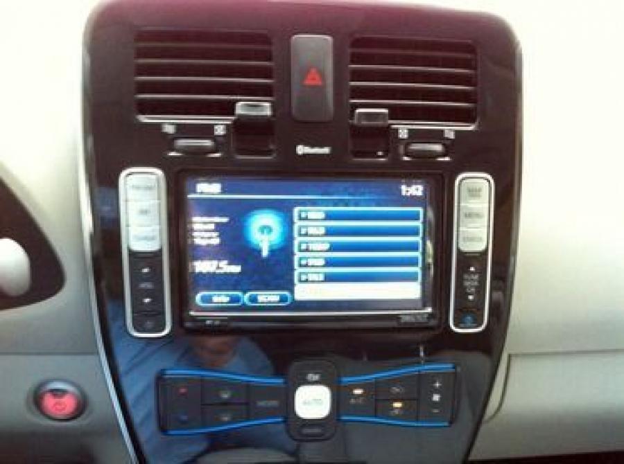  Nissan Leaf Stretch Limousine 2012 года  (фото 6 из 24)